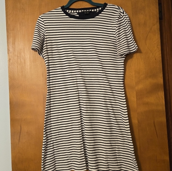 Theory Dresses & Skirts - Theory Navy Blue & White Striped Short Sleeve T-Shirt Dress Size M